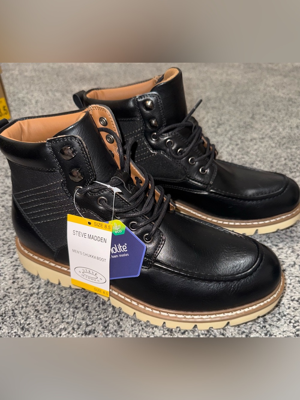 Steve Madden Black Chukka Boots with Tan Sole size 9 NWT NEW